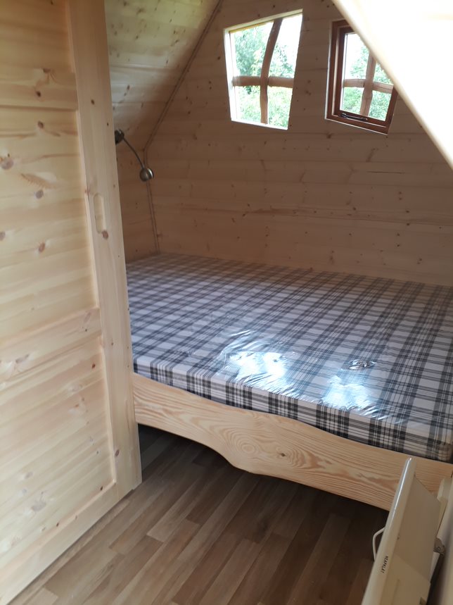 "Grand De Lux" 4-Karhun mökki